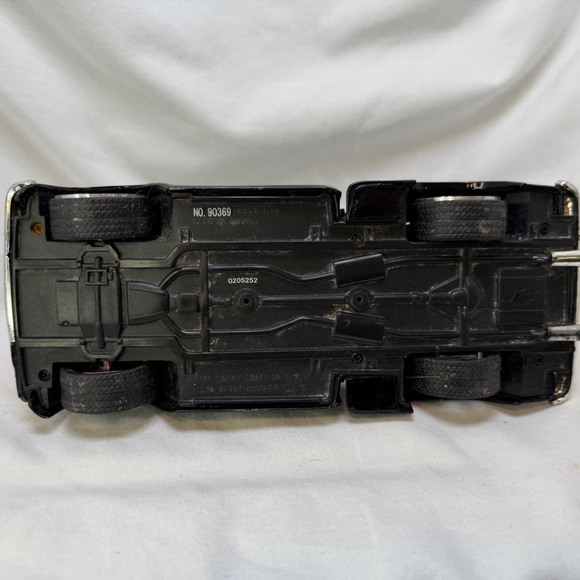 Jada 1955 Chevy Stepside Pickup 1:24 Scale Model Black Missing mirror - Picture 7 of 11